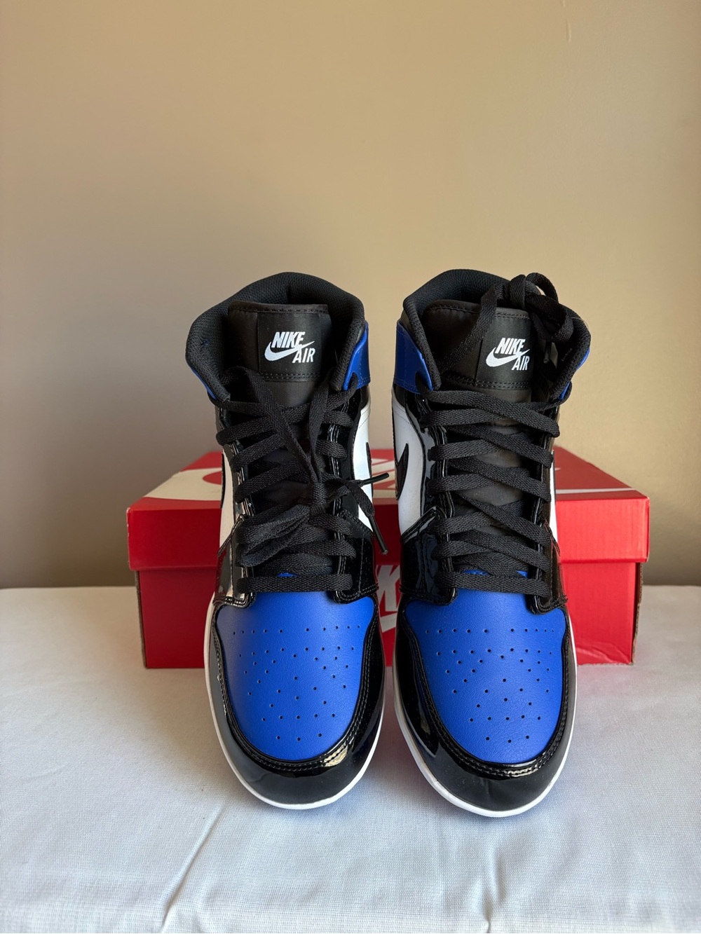 Jordan One’s Football Cleats - Picture 2 of 4